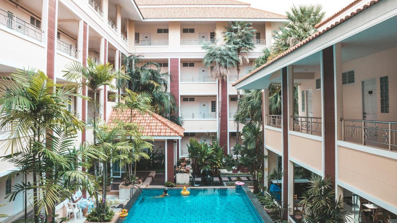 Nattidaplace Hotel Chiangmai 치앙마이 외부 사진