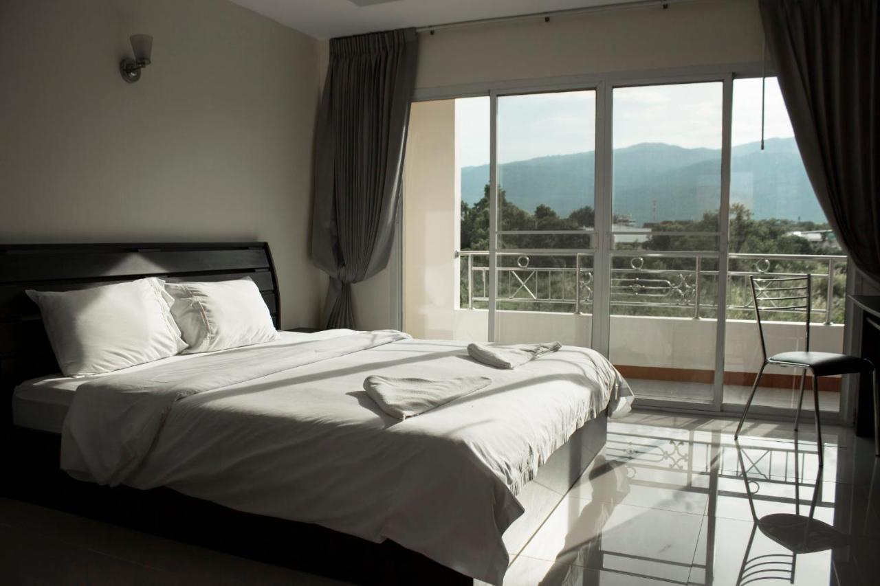 Nattidaplace Hotel Chiangmai 치앙마이 외부 사진