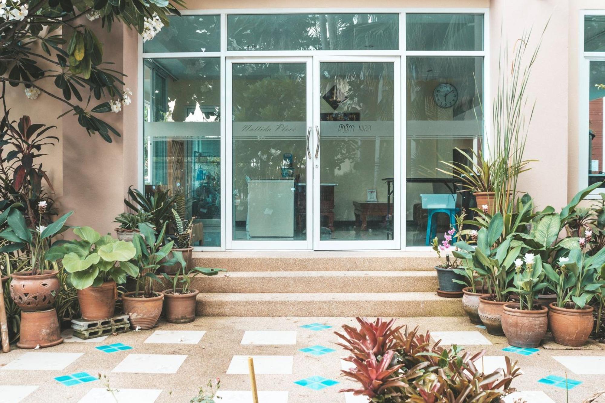 Nattidaplace Hotel Chiangmai 치앙마이 외부 사진